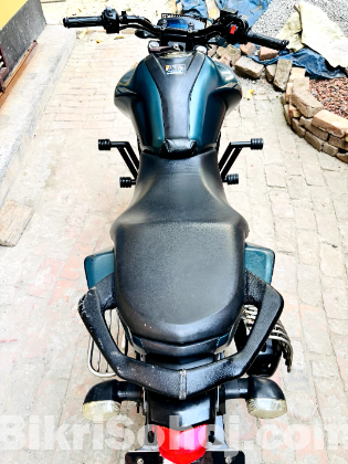 Yamaha FZSV3